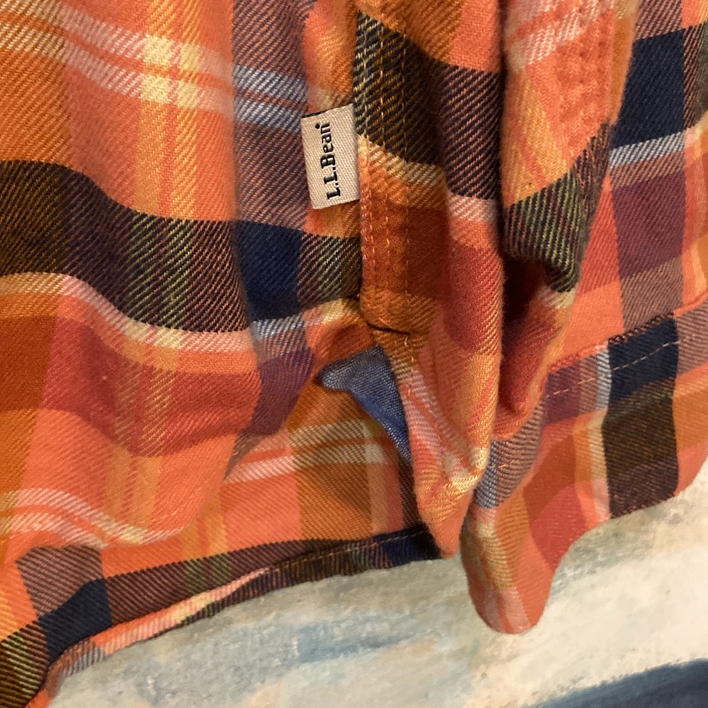 š„ECš„L.L.Bean Cotton Blend Plaid Button Up Flannel Shirt. - Picture 5 of 6